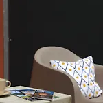 Arbio I Urbanstay Serviced & Готель Грац