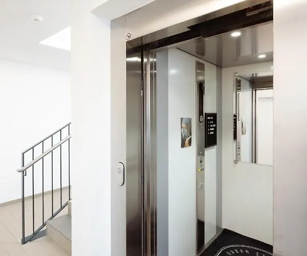 Arbio I Urbanstay Serviced & Hotell *